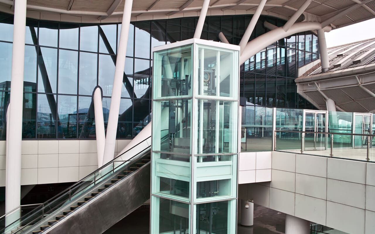 Έλεγχος για την πιστοποίηση ανελκυστήρα